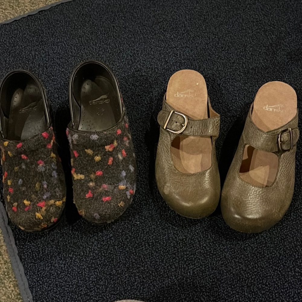 Dansko clogs in excellent condition